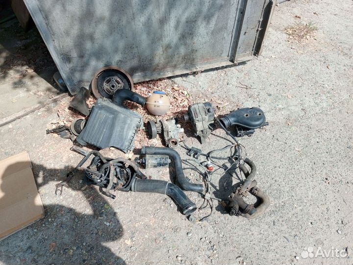 Volkswagen Golf 1.8 MT, 1994, битый, 286000км