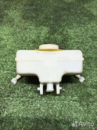 Бачок главного тормозного цилиндра Audi A4 (B8) 2