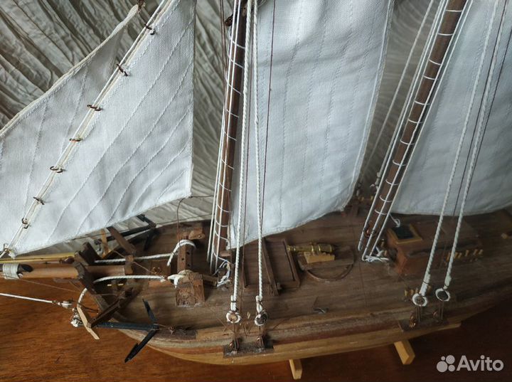 Модель голландского парусного корабля