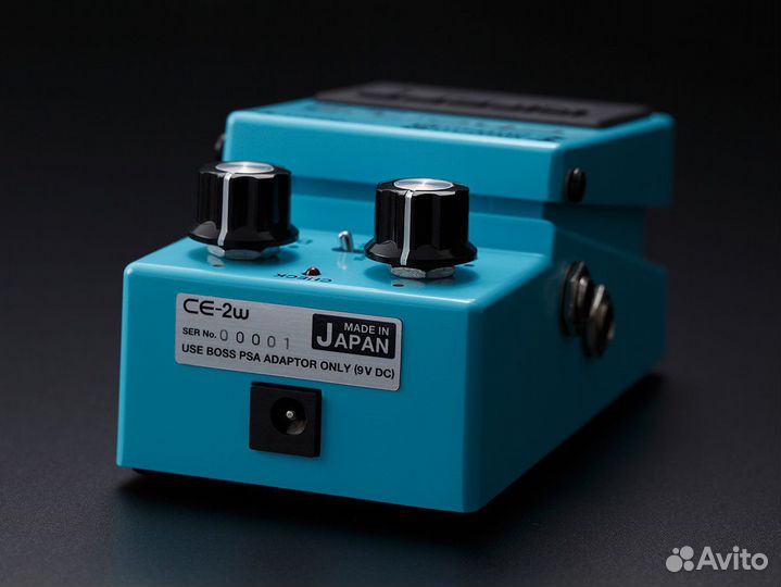 Boss CE-2W гитарная педаль