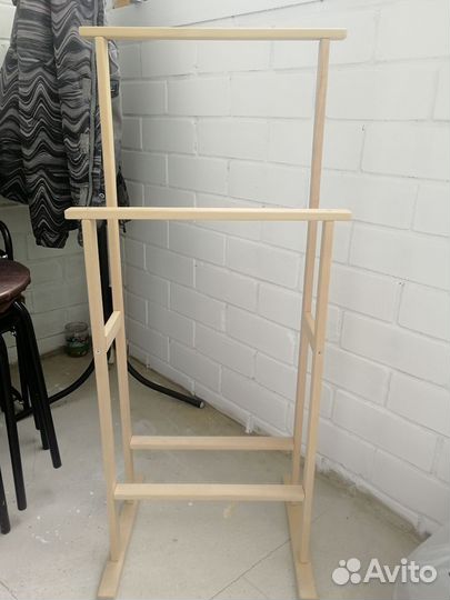 Вешалка для одежды напольная деревянная