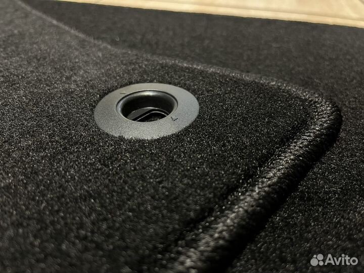 Toyota Camry 70 автоковрики велюровые