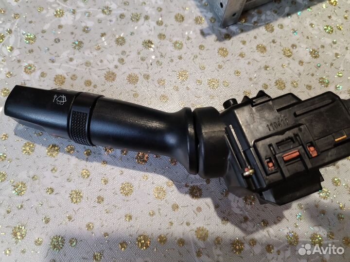 Рычаг переключения дворников