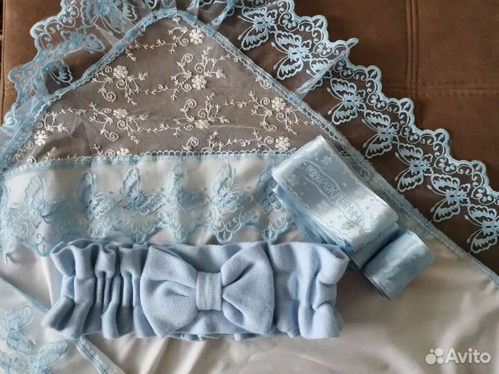 Уголок на выписку, бант и ленты