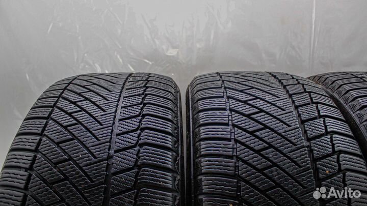 Continental ContiVikingContact 6 275/45 R20 110T