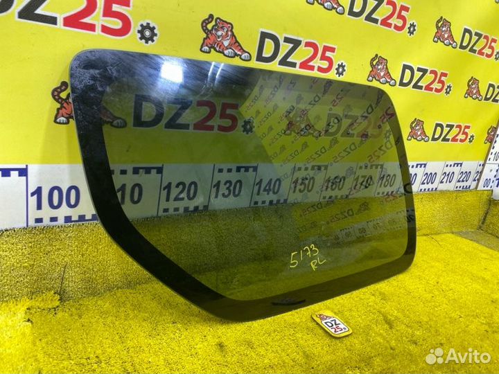 Стекло собачника заднее левое Suzuki Jimny 145563