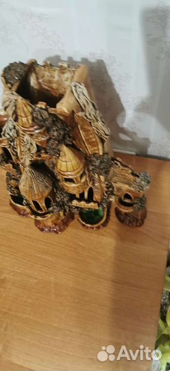 Замок в аквариум