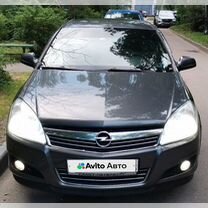 Opel Astra 1.8 AT, 2012, 180 000 км, с пробегом, цена 550 000 руб.