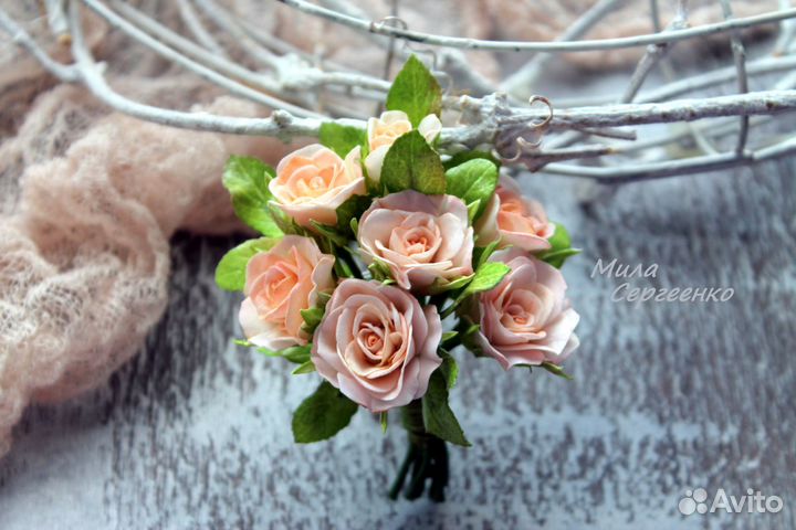 Брошь букет роз