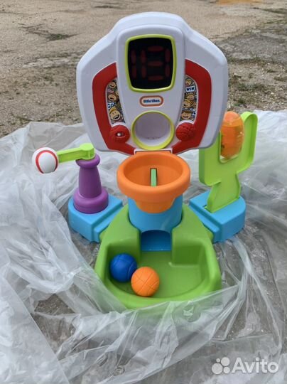 Баскетбольное кольцо на стойке