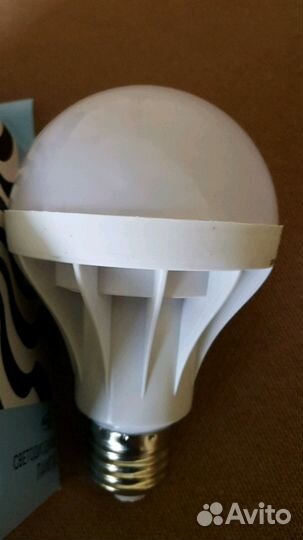 Лампа диодная 12W