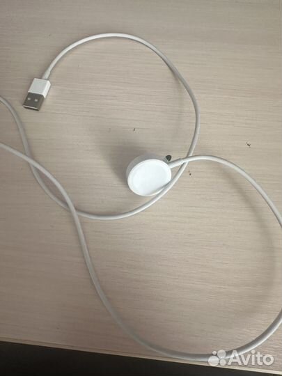 Магнитная зарядка Apple watch