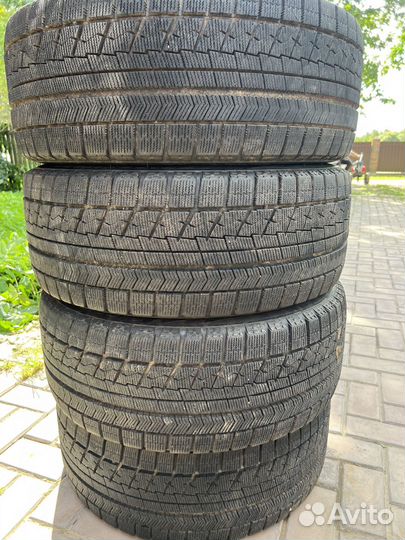 Bridgestone blizzak vrx 225/50 r17 на дисках BMW