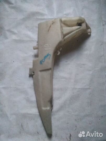 Бачок омывателя лобового стекла Ford Focus