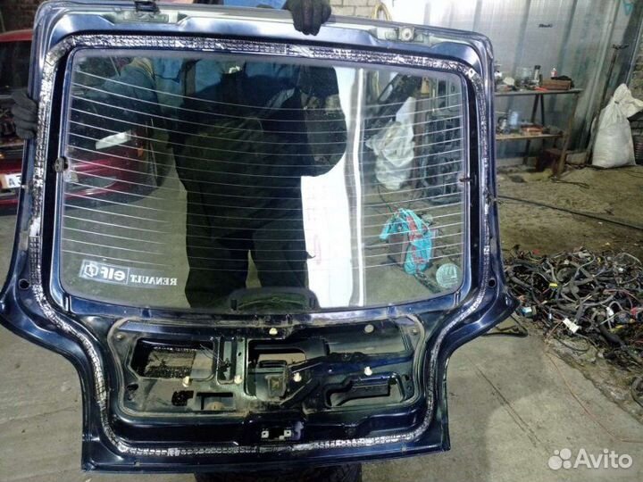 Крышка багажника Renault Megane