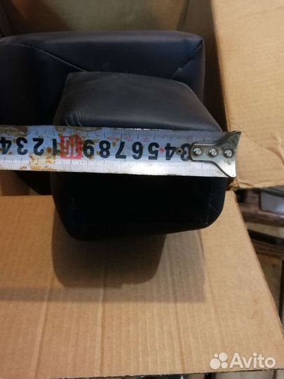 Подлокотник