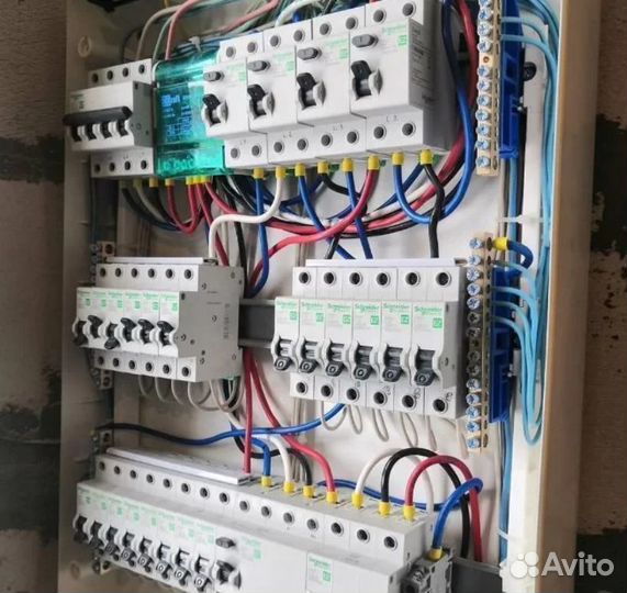 Услуги электрика Сантехник Мастер на час