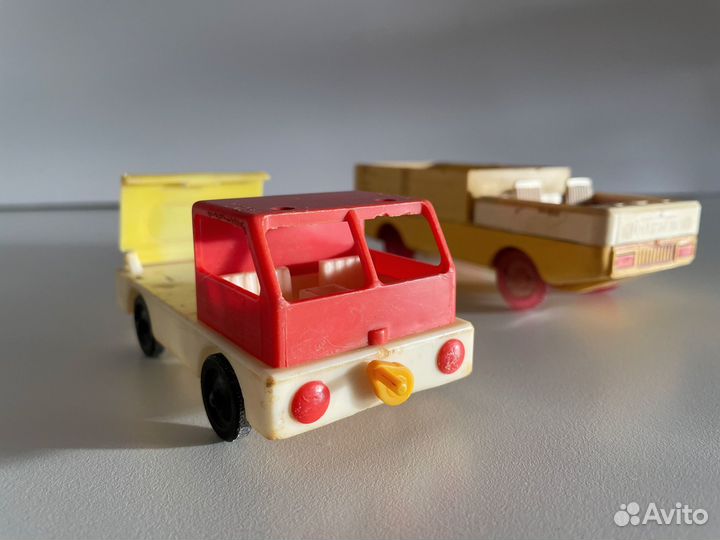 Игрушка автомобиль СССР