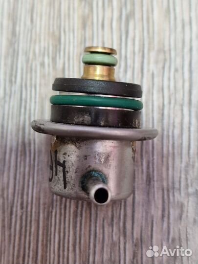 Регулятор давления топлива Volkswagen Polo III