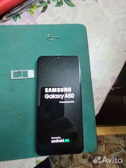 Samsung Galaxy A50, 4/64 ГБ