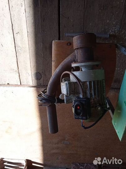 Зернодробилка