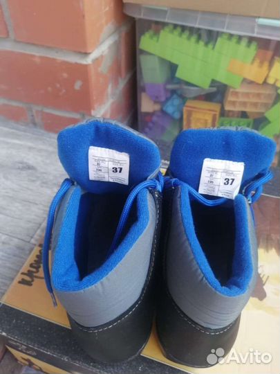 Лыжные ботинки