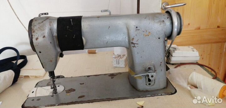 Промышленная швейная машина 97 класса