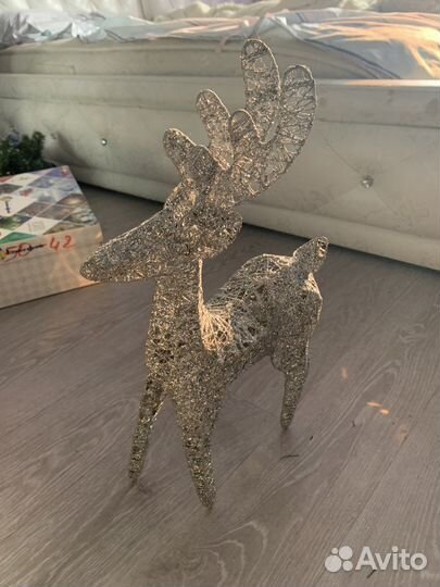 Новогодние шары, гирлянды, украшения