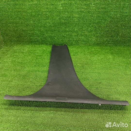 Обшивка центральной стойки левая нижняя Skoda