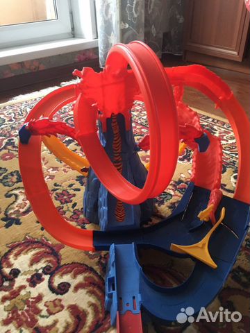 Трек Hot Wheels Вулкан