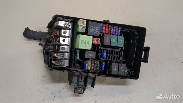 Блок предохранителей Volkswagen Jetta 7 2018, 2019
