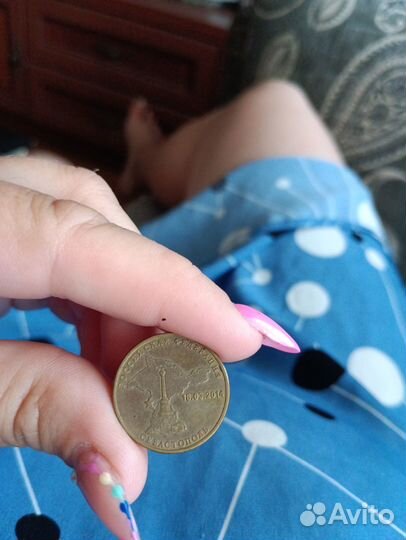 Продам монету