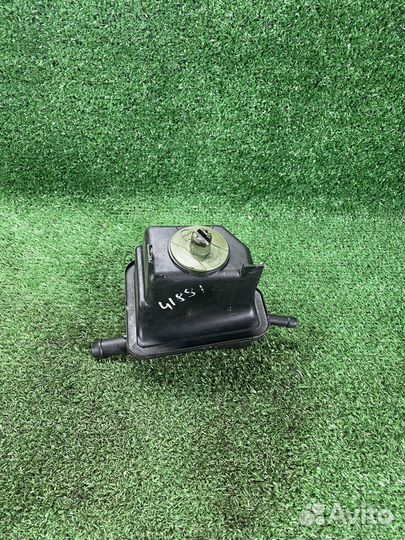 Бачок гура Skoda Octavia a4 tour