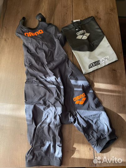 Гидрокупальник Arena