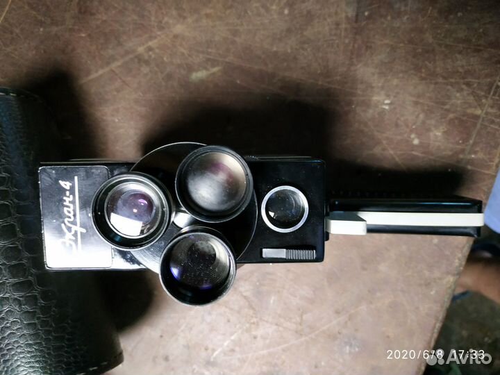 Видеокамера Экран 4