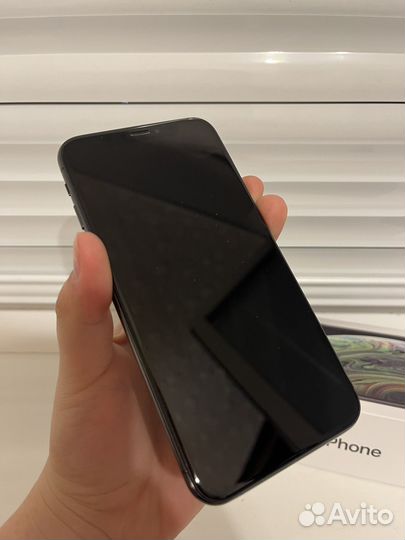 iPhone Xs, 64 ГБ