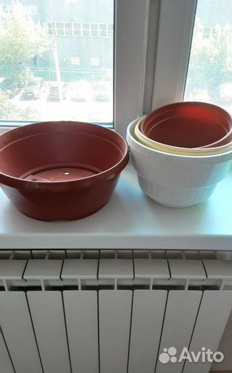 Кашпо, горшки для цветов и кронштейны