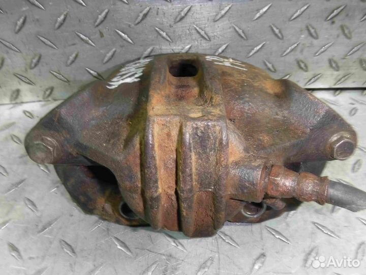 Суппорт передний правый Citroen Xsara 2000-2005