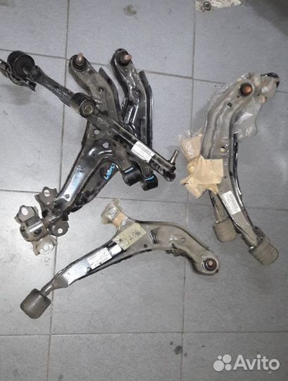 Рычаги передние Nissan P11/B14/N15 Оригинал