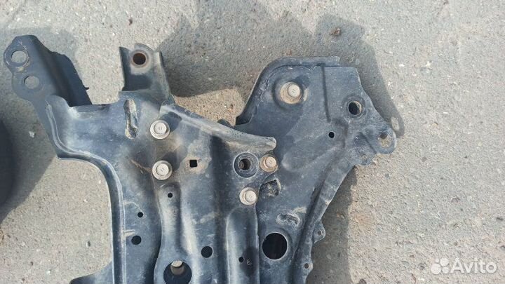 Подрамник передний Lexus Nx300 8arfts 2.0 2020