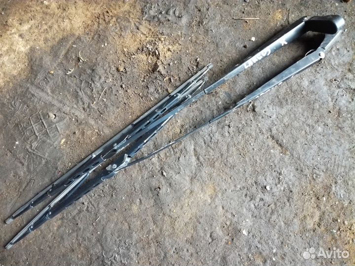 Поводок дворника стеклоочистителя Логан Logan Ларг