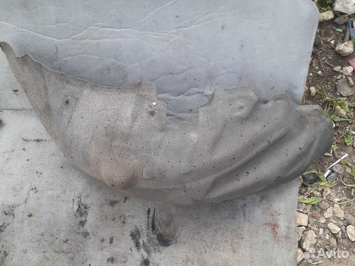 Подкрылок задний Mitsubishi Outlander XL