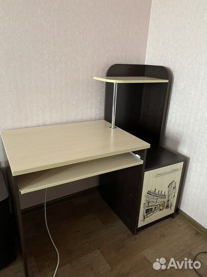 Компьютерный стол