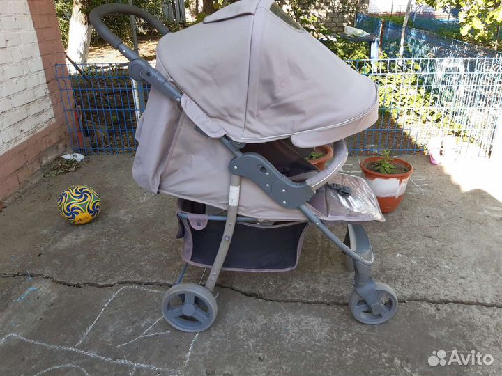 Прогулочная коляска