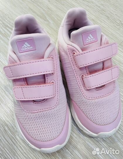 Кроссовки adidas р-р 26,5