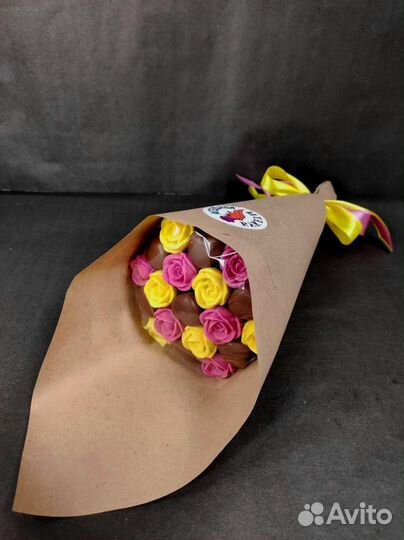 Шоколадные Розы и Сердца - 19 шт в Букете