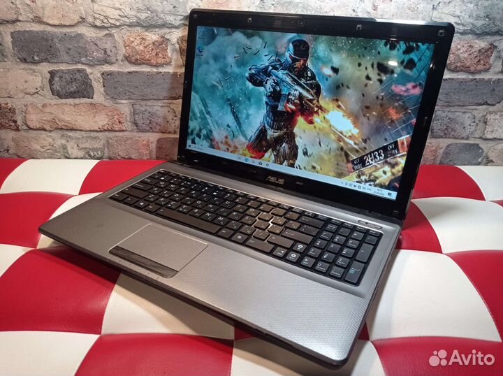 Быстрый Asus 4ядра Core i3 4Gb 256Gb SSD Radeon HD