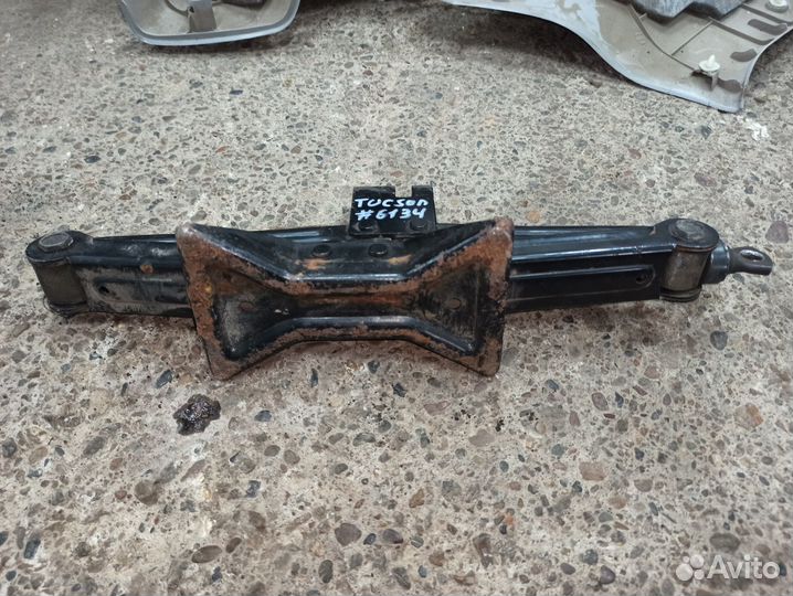 Домкрат с балонником Hyundai Tucson JM