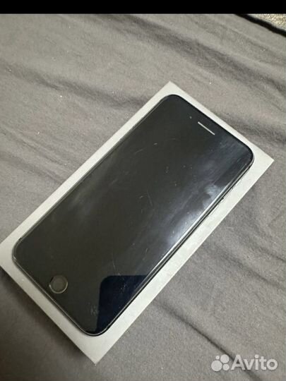 iPhone 8 Plus, 64 ГБ