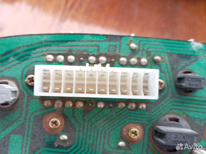 Панель щиток приборов Kia Clarus